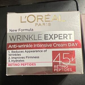 L'Oreal Paris Wrinkle Expert Day Cream - hard to find Silver and Red